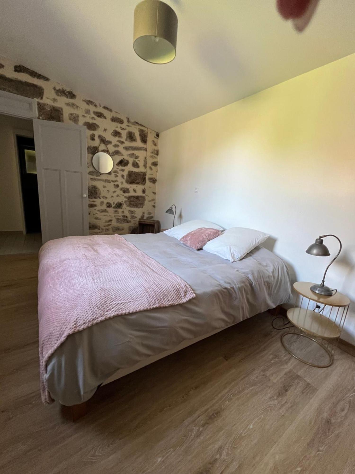 Вилла La Remise 4 Etoiles Saint-Hilaire-de-Mortagne Экстерьер фото